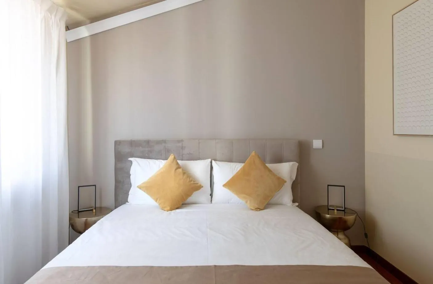 4 Bedroom Apartament With Terrace-Duomo View Milan Italy
