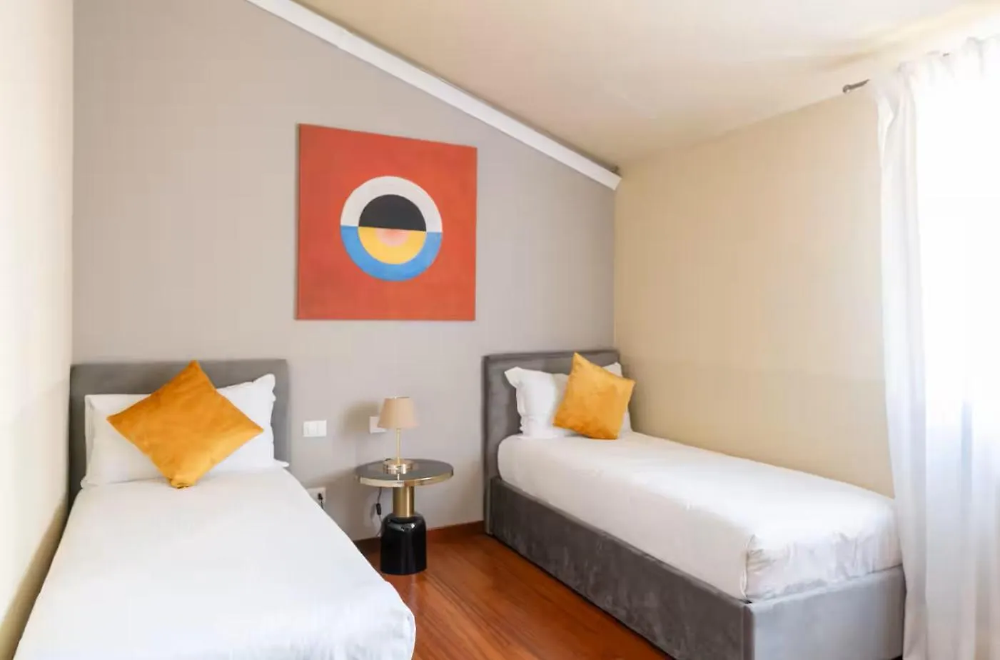 4 Bedroom Apartament With Terrace-Duomo View Milan Italy